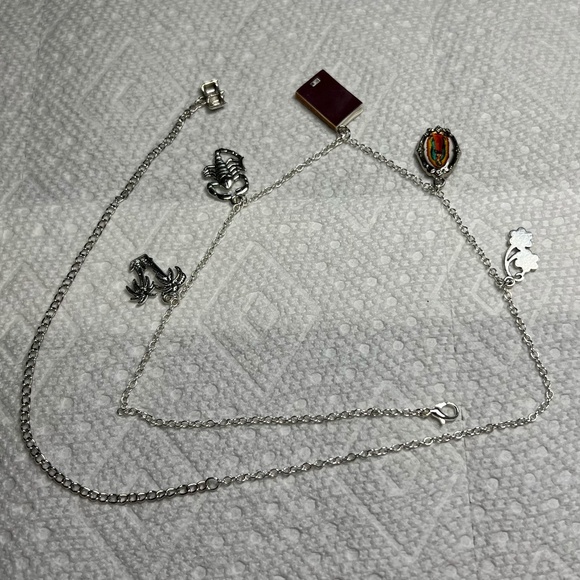 House of the Scorpion by Nancy Farmer Handmade Literature Necklace, Book Cover - Picture 13 of 16